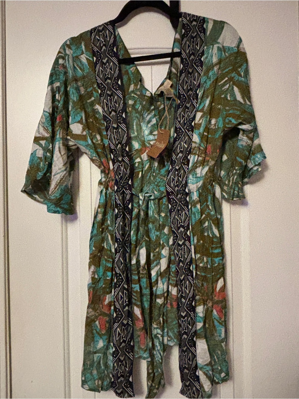 Nalini NWT one size Green Patterned Tie-Waist Kimono with Contrasting Trim